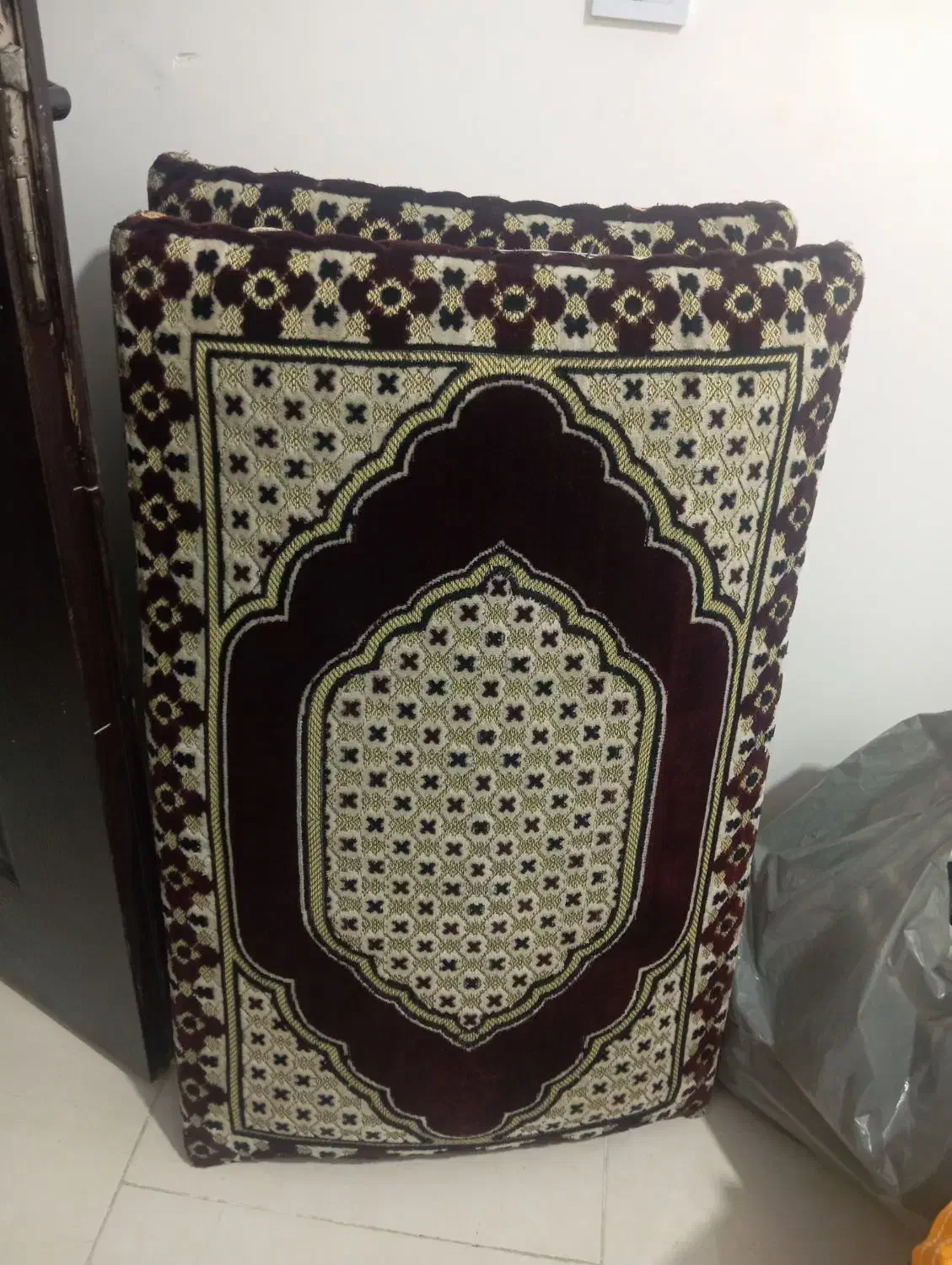 دوعدد پشتی دیواری|پشتی|هشتگرد, شهرک ولیعصر (مهستان)|دیوار