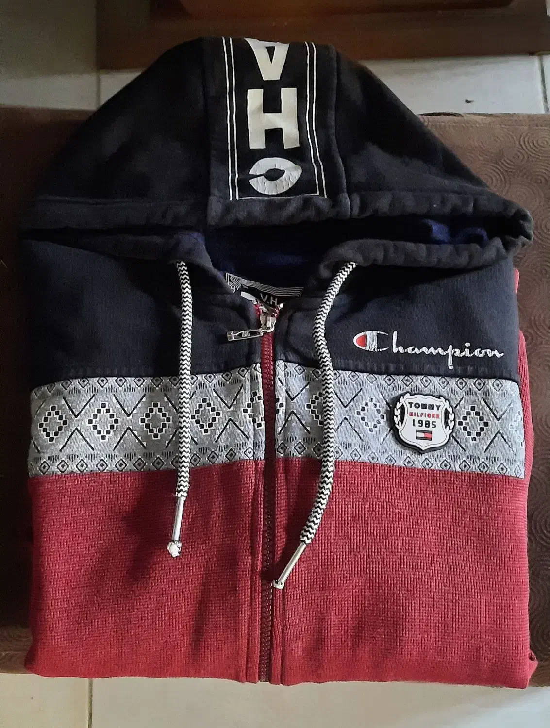 ژاکت زمستونی تو موهر مشکی خیلی کم پوشیده شده|لباس|قزوین, |دیوار