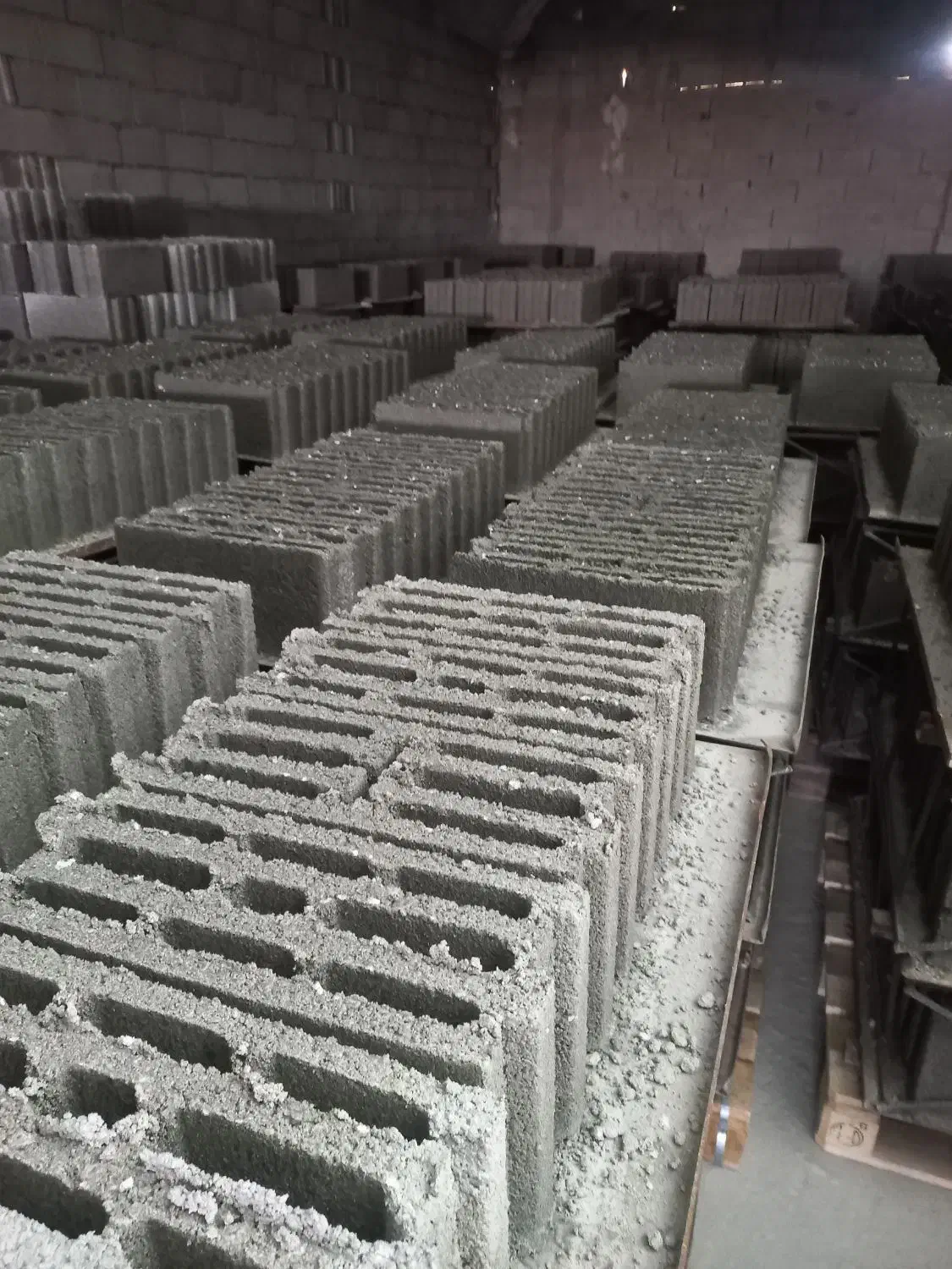 کارگر ماهر و ساده بلوک زن|استخدام معماری، عمران و ساختمانی|تبریز, |دیوار