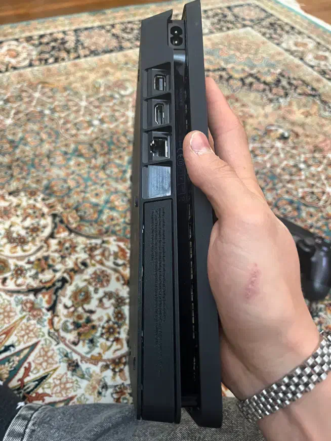 نوPs4 slim 1 t پی اس فور یه ترا|کنسول، بازی ویدئویی و آنلاین|پردیس, فاز ۳|دیوار