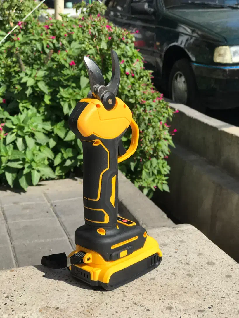 قیچی شارژی ابزار پرهیزکاری|ابزارآلات|قزوین, |دیوار