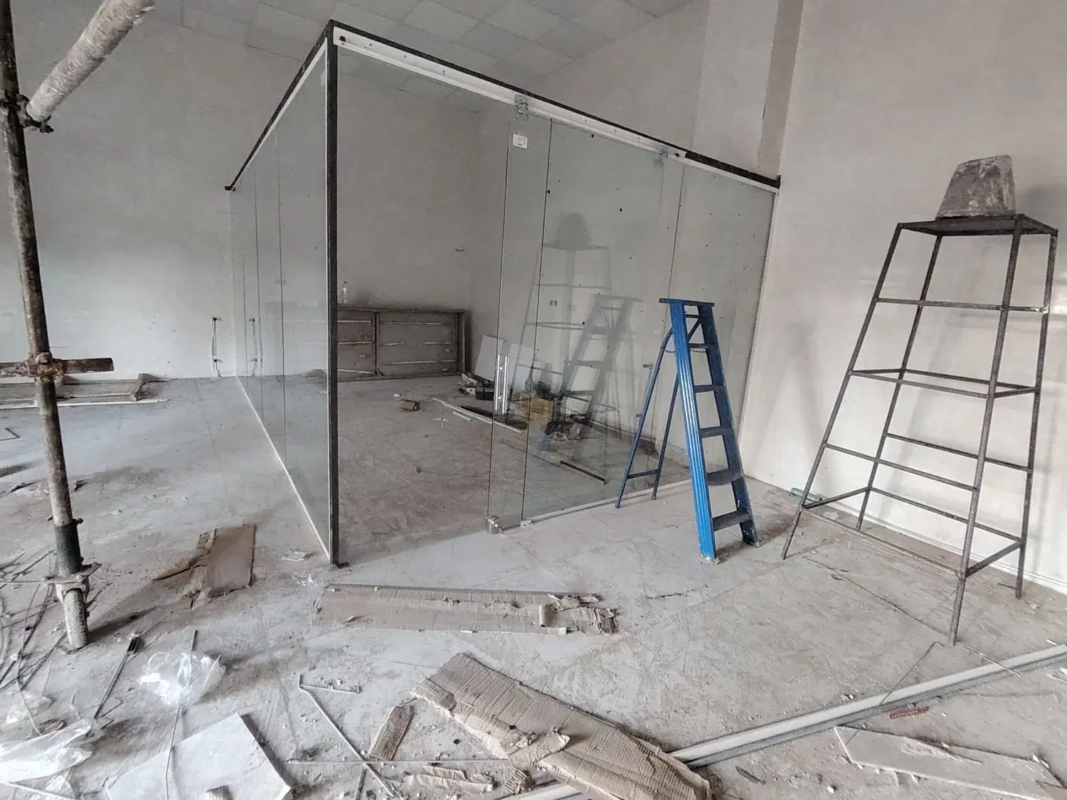 فروش انواع درب برقی کرکره شیشه سکوریت جک پارکینگ|خدمات پیشه و مهارت|زاهدان, |دیوار