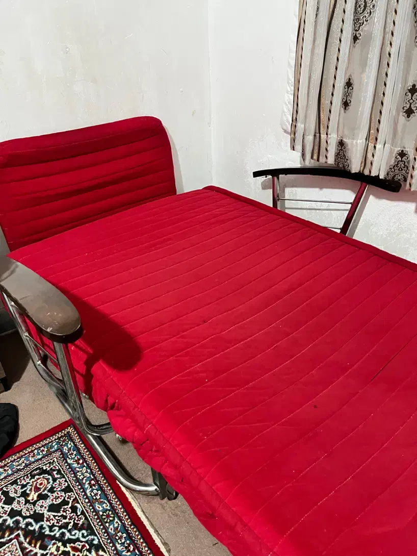 تخت خوابشو|تخت و سرویس خواب|رشت, پیرکلاچای|دیوار