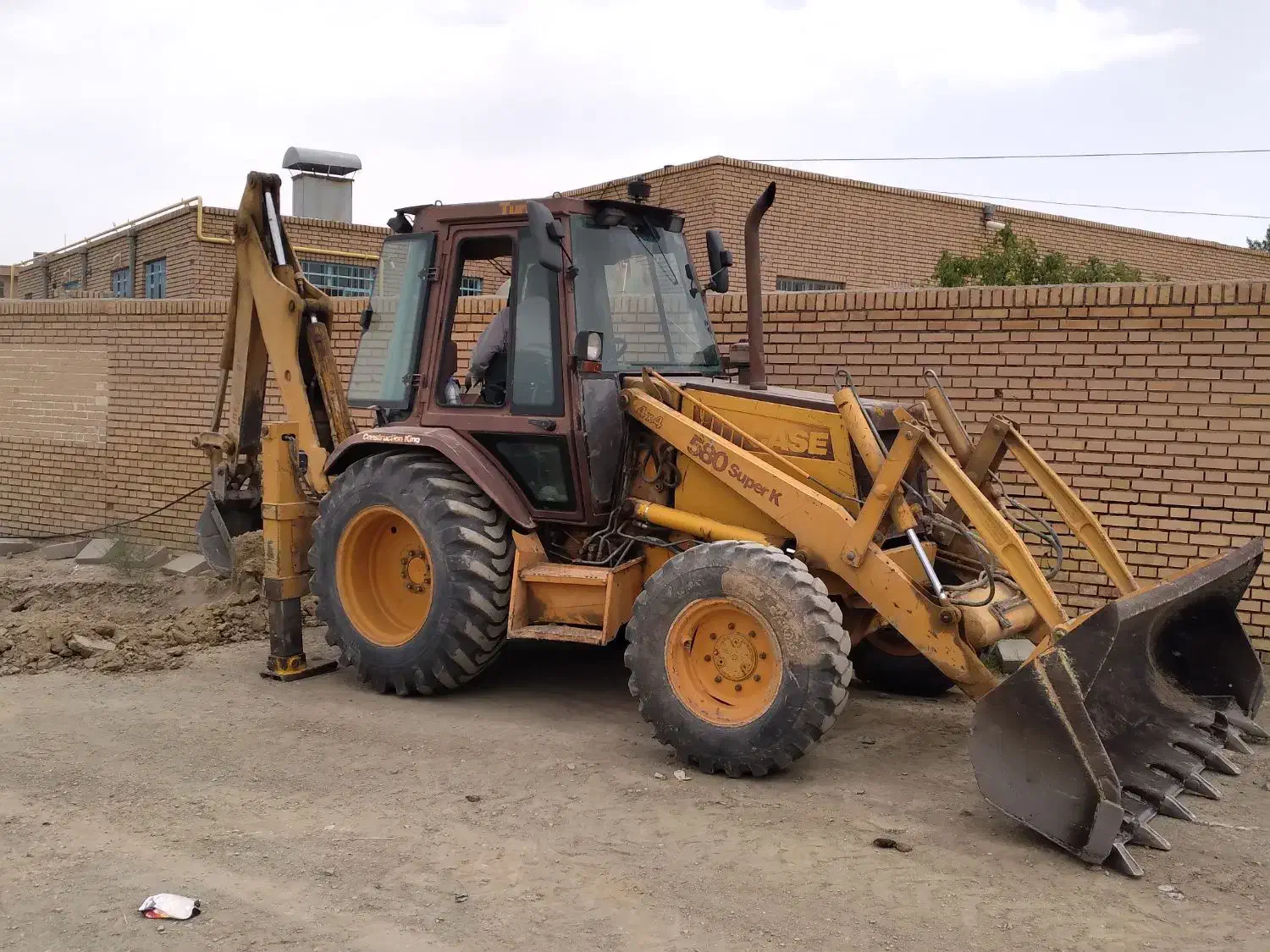 بیل بکهو کیس ۵۸۰|ماشین‌آلات صنعتی|بیرجند, |دیوار