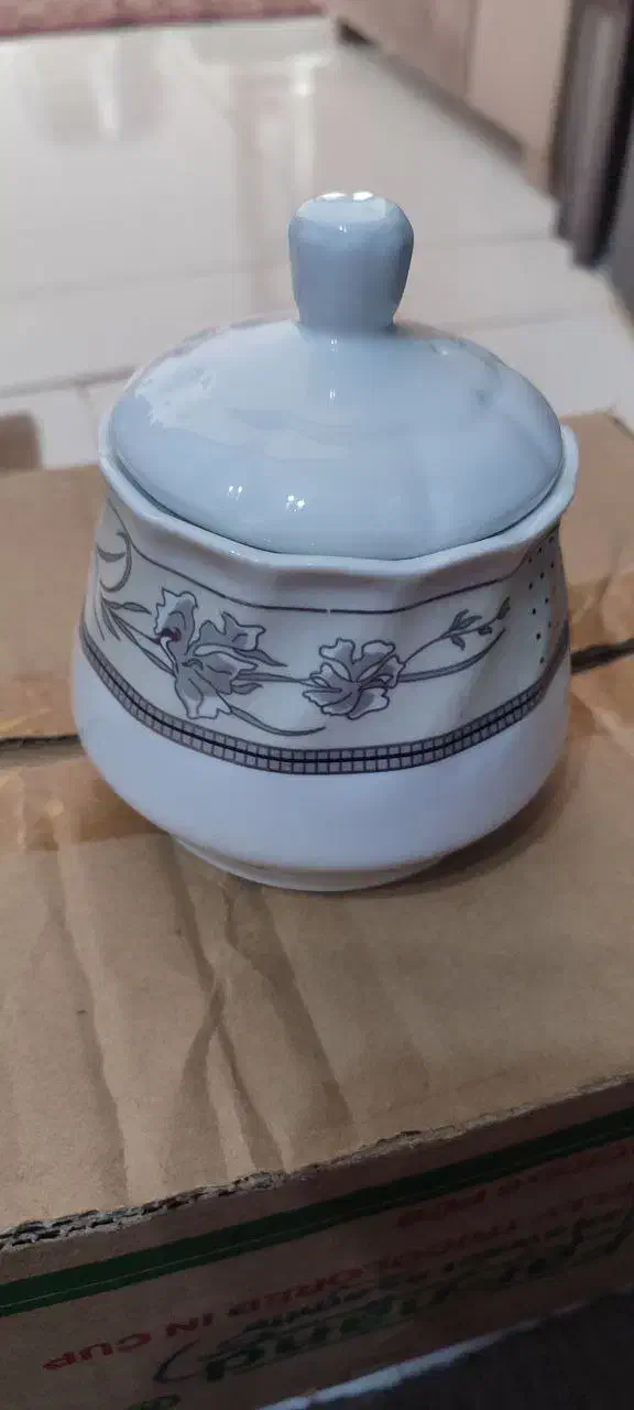 قندان چینی شش عدد|ظروف سرو و پذیرایی|تربتحیدریه, قائم|دیوار