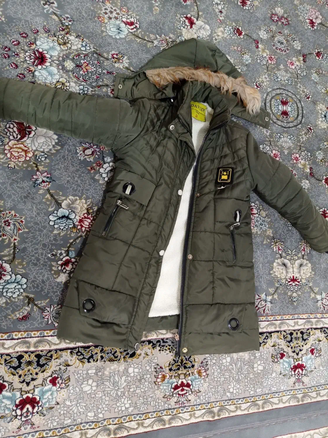 کاپشن اسپرت درحده نو|لباس|قم, قلعه کامکار|دیوار