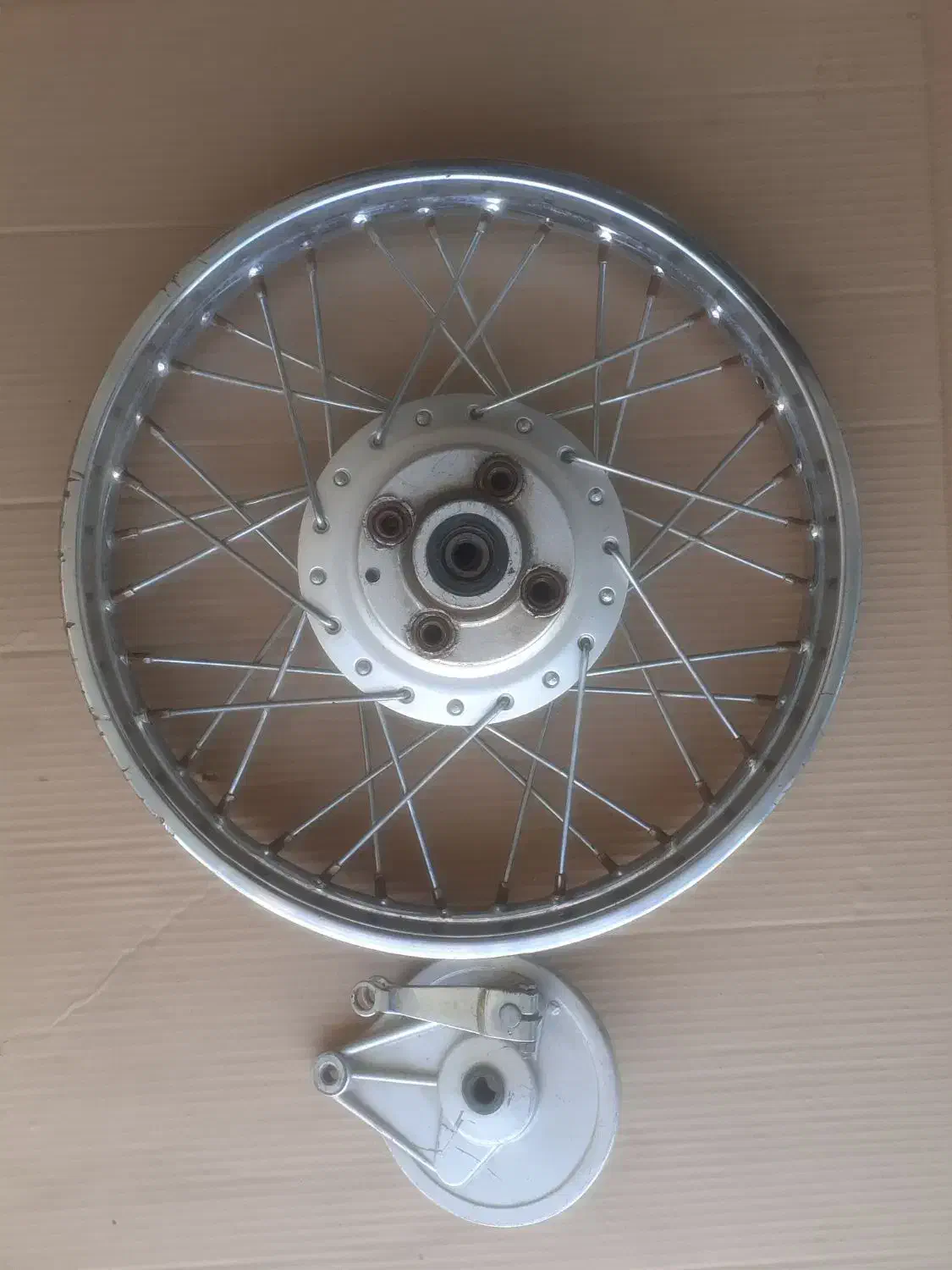 چرخ عقب و جلو زیگمارهروکمک در توپی سرسیلندر فرمان|قطعات یدکی و لوازم جانبی|مرودشت, گندم|دیوار