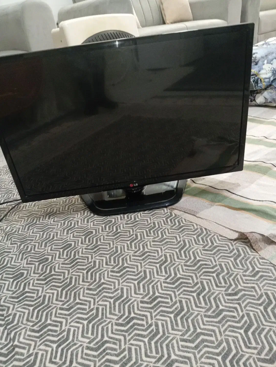 ال ای دی الجی32|تلویزیون و پروژکتور|شیراز, کوشک میدان|دیوار