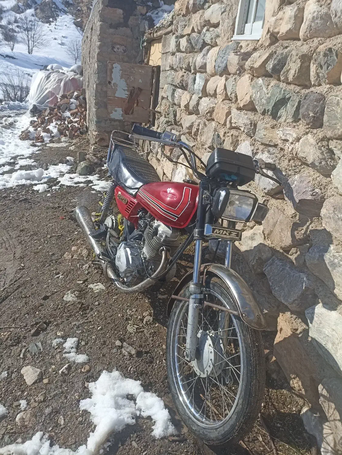 125|موتورسیکلت|سیلوانه, |دیوار