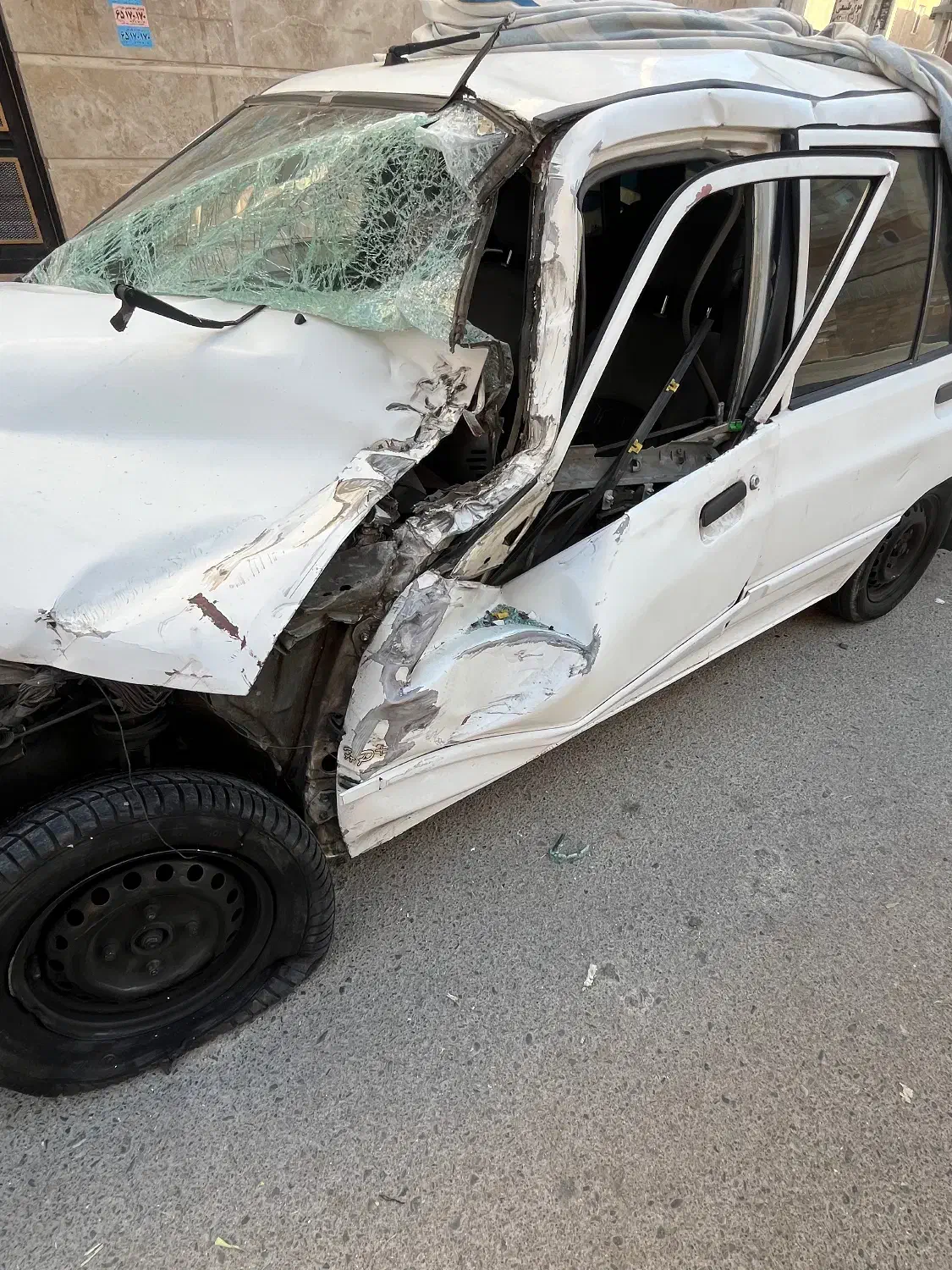 ۱۳۲ مدل ۹۰ تصادفی|خودرو سواری و وانت|صفادشت, |دیوار