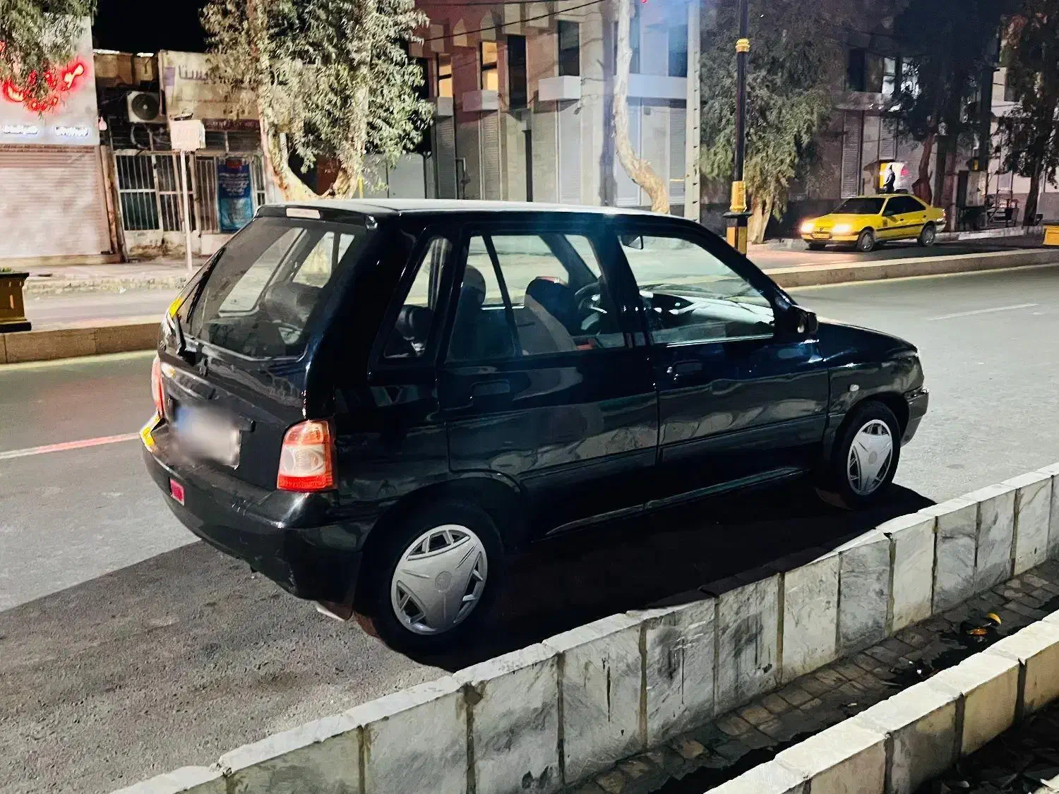 ماشین ۱۱۱|خودرو سواری و وانت|بم, |دیوار