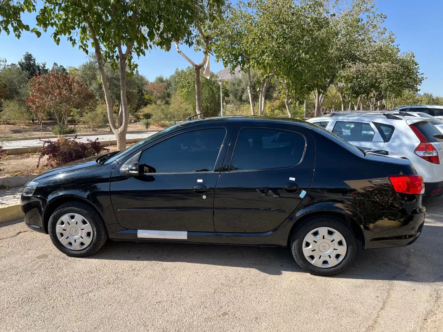 رانا پلاس ارتقا یافته esp مشکی متالیک ابنوس|خودرو سواری و وانت|اصفهان, سپاهان‌شهر|دیوار