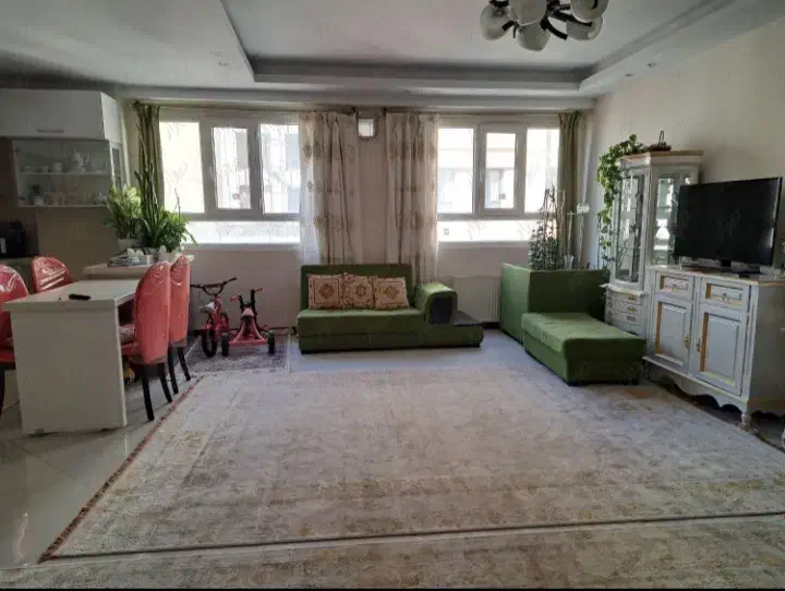 ارومیه 65متر طبقه اول پارکینگ انباری بالکن850رهن