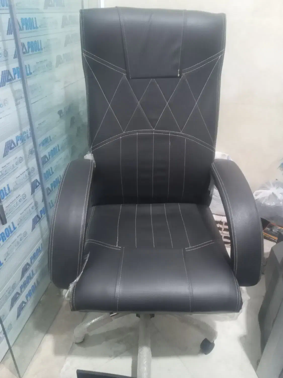 صندلی و میز|دفتر کار|گرگان, |دیوار