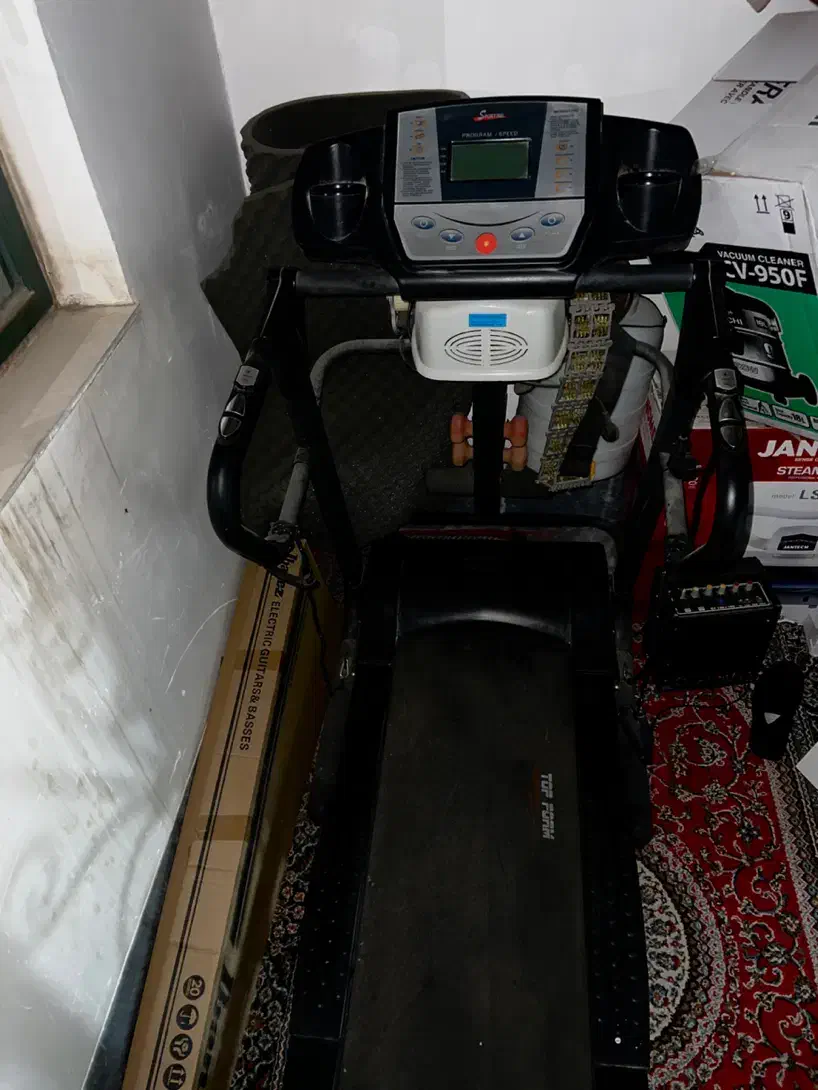 تردمیل بسیار تمیز کم کار ، زیر قیمت|تجهیزات ورزشی|بوشهر, |دیوار