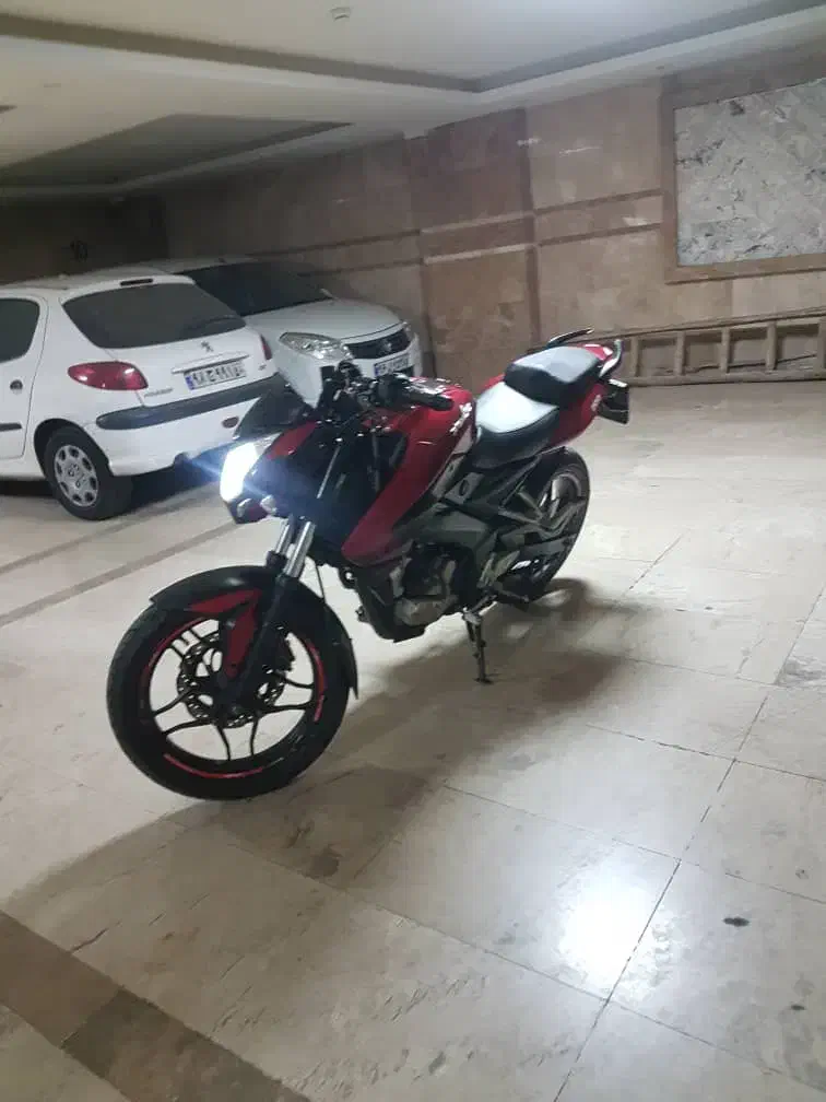 باجاج ان اس ۲۰۰|موتورسیکلت|تهران, یوسفآباد|دیوار