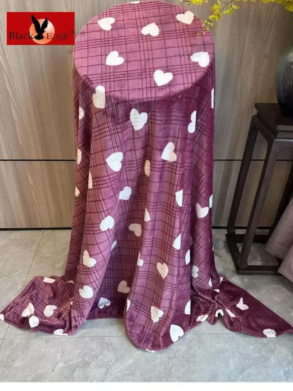 لوازم خانگی|رختخواب، بالش، پتو|شاهین‌شهر, گزبرخوار|دیوار