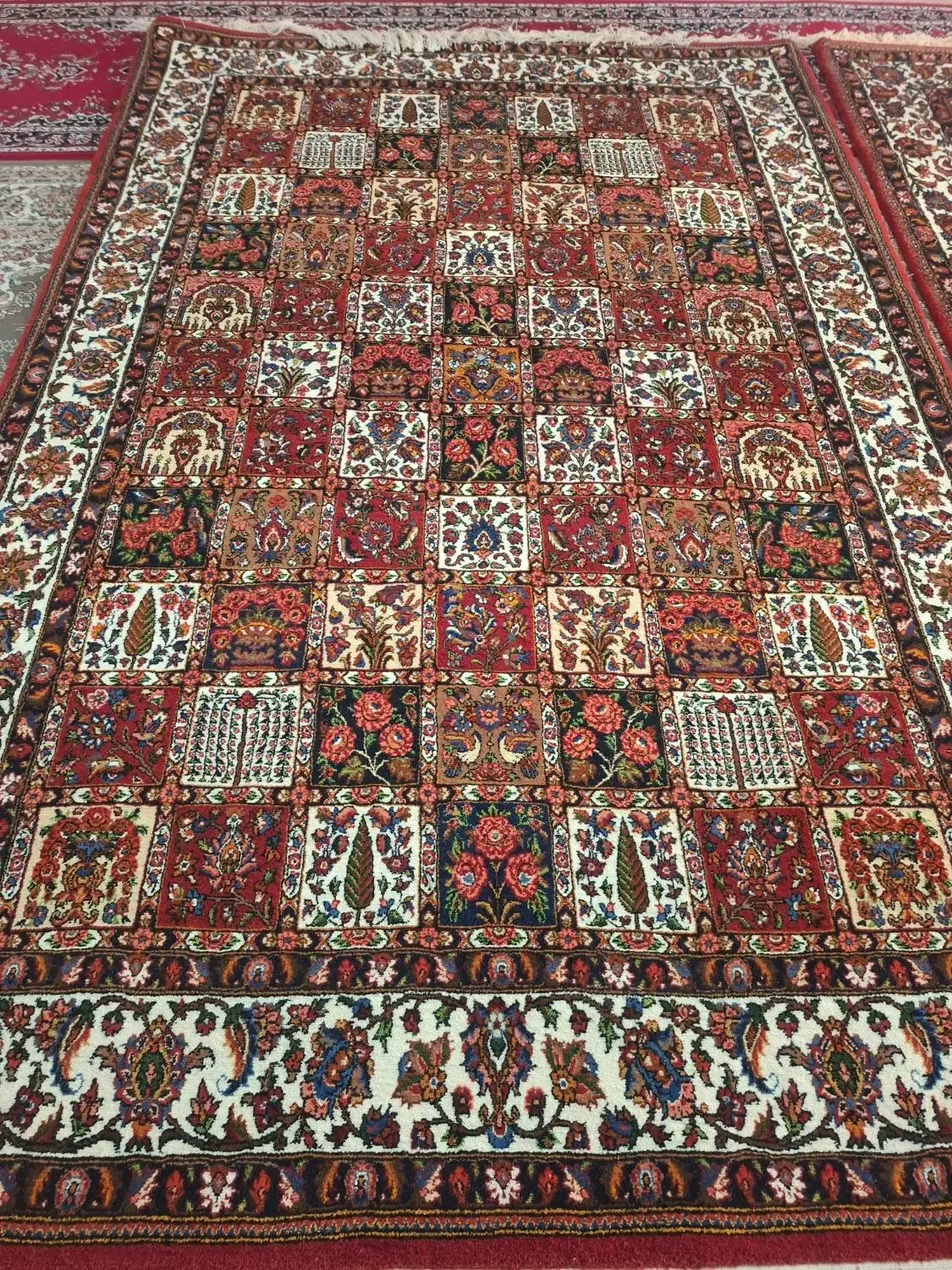 قالی دست بافت|فرش|شهرکرد, |دیوار