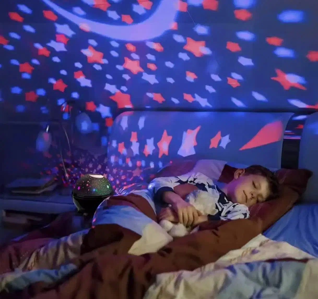 چراغ خواب|چراغ خواب و آباژور|اصفهان, باغ زرشک|دیوار