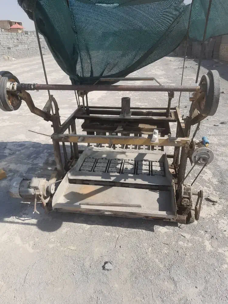 دستگاه بلوک زنی|ماشینآلات صنعتی|کاشان, دشت لتحر|دیوار