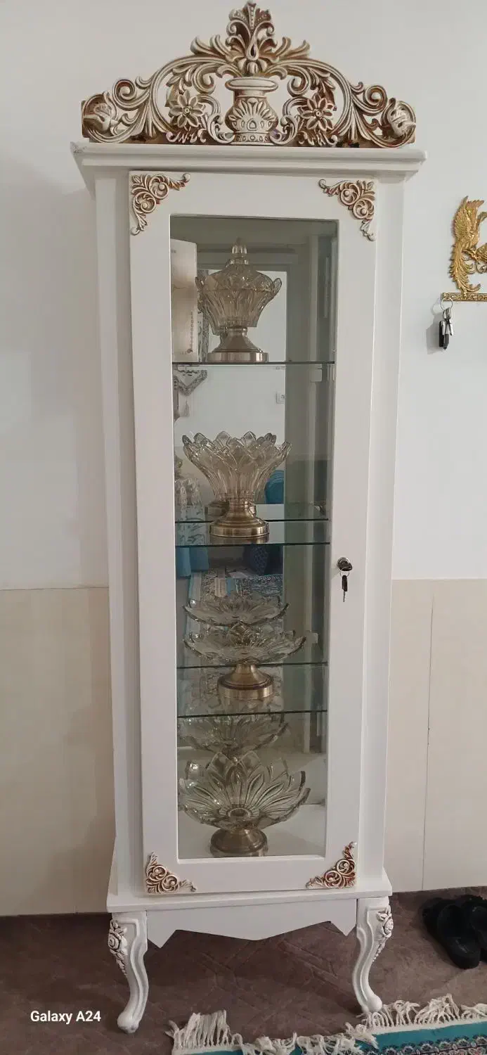 بوفه و ساعت و میز تلویزیون|بوفه، ویترین، کنسول|بروجرد, |دیوار