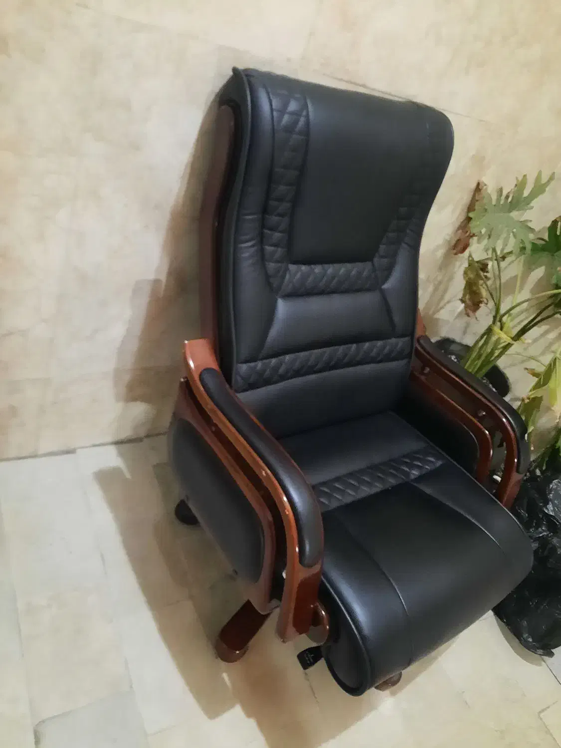 صندلی چرمی|صندلی و نیمکت|تهران, جوادیه|دیوار