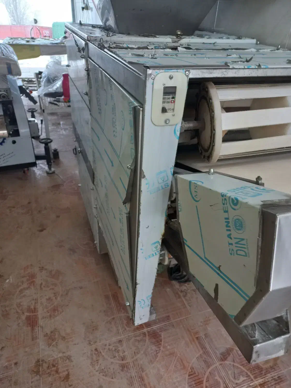 سه کاره نانوایی پهلوانی|ماشین‌آلات صنعتی|کرانی, |دیوار