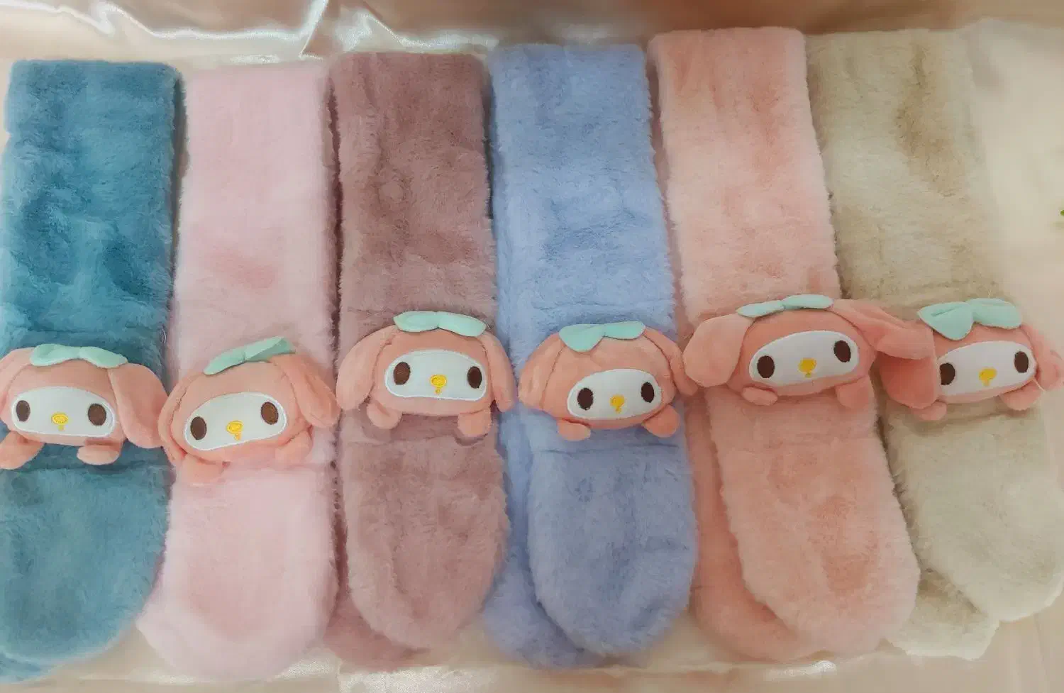 شال گردن و گوش گیر عروسکی|کفش و لباس بچه|کازرون, |دیوار