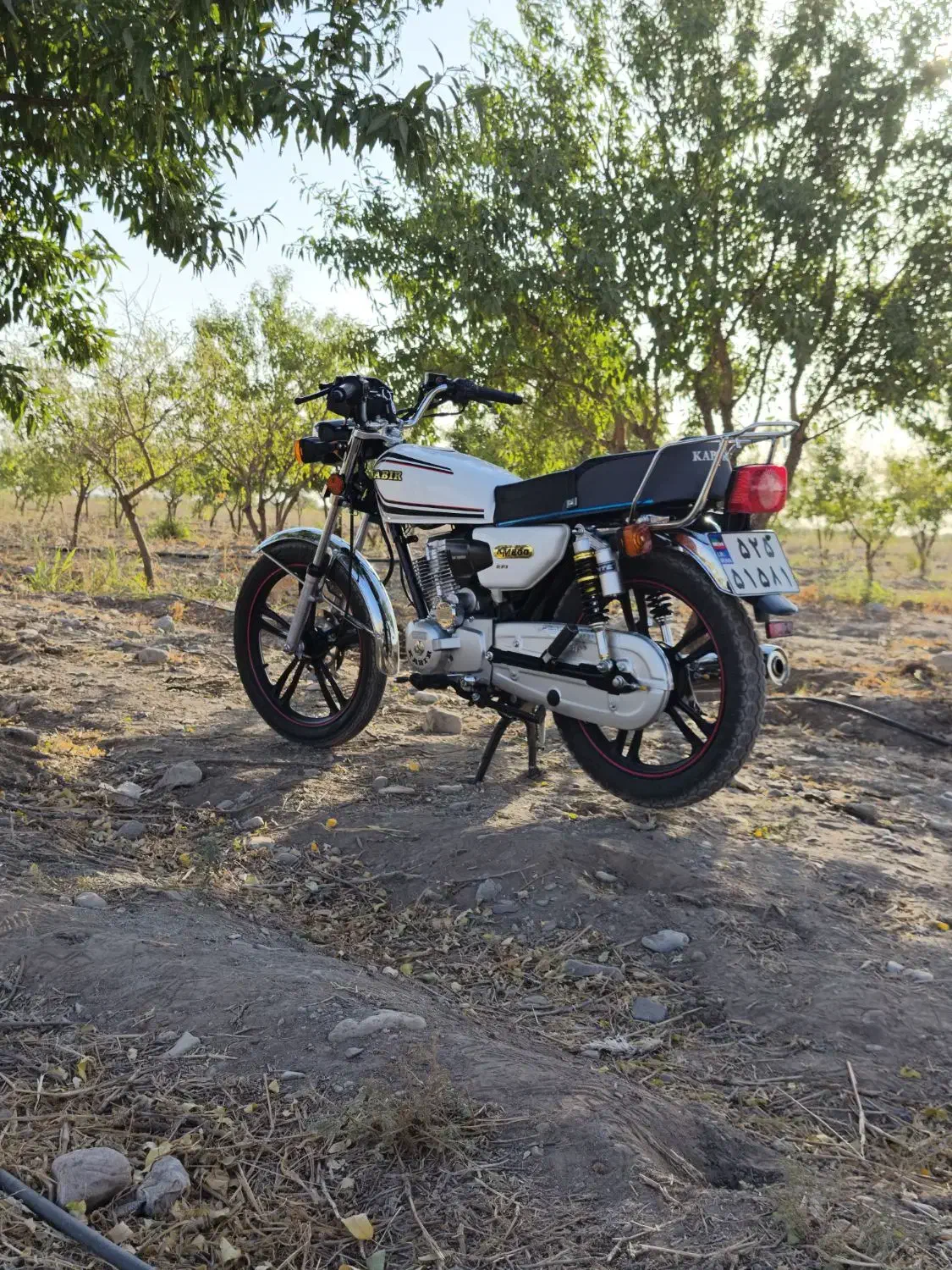 کبیر200|موتورسیکلت|بشاریات, |دیوار