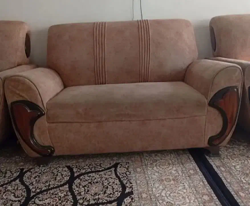 مبل راحتی ۷ نفره|مبلمان خانگی و میز عسلی|قم, شهرک امام حسین|دیوار