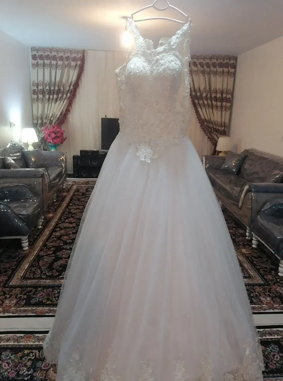 لباس عروس|لباس|اندیشه, اندیشه فاز ۱|دیوار