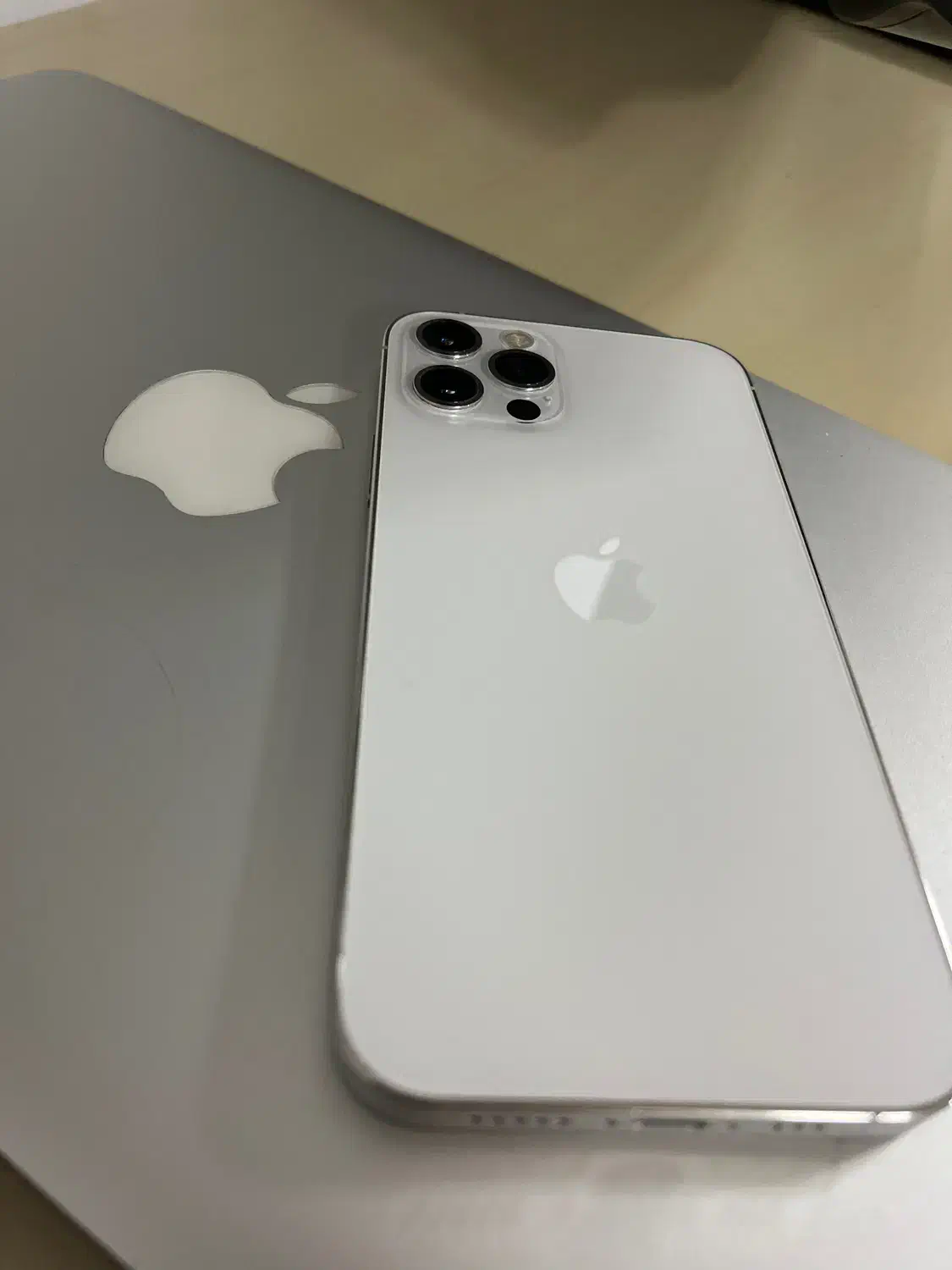 iPhone 12pro LL/a|موبایل|بروجرد, |دیوار