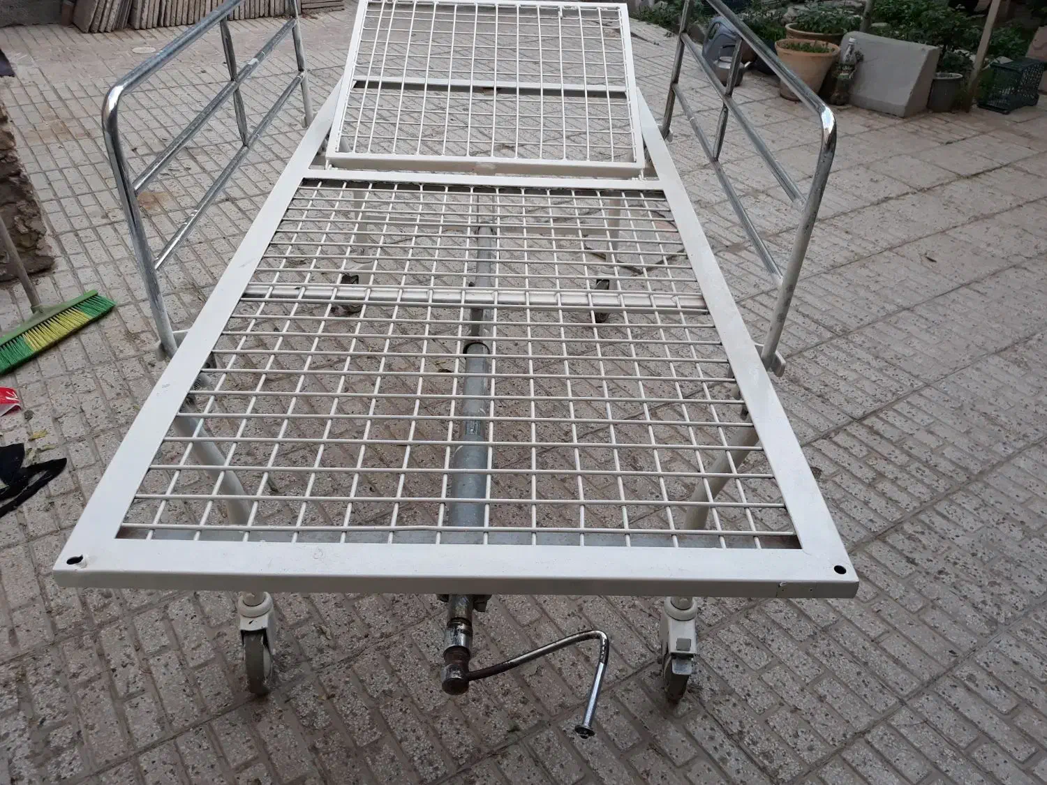 تخت بیمارستانی محکم|آرایشی، بهداشتی، درمانی|مشهد, شهرک مهر آباد|دیوار