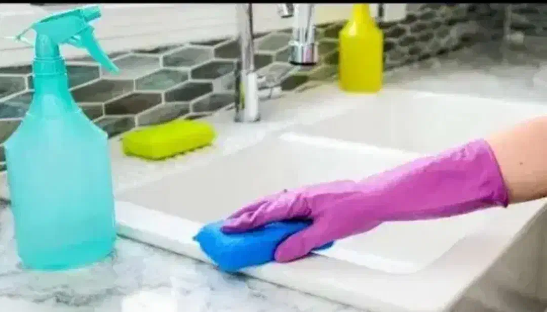 کارهای روزانه منزل|استخدام سرایداری و نظافت|فولادشهر, C2|دیوار