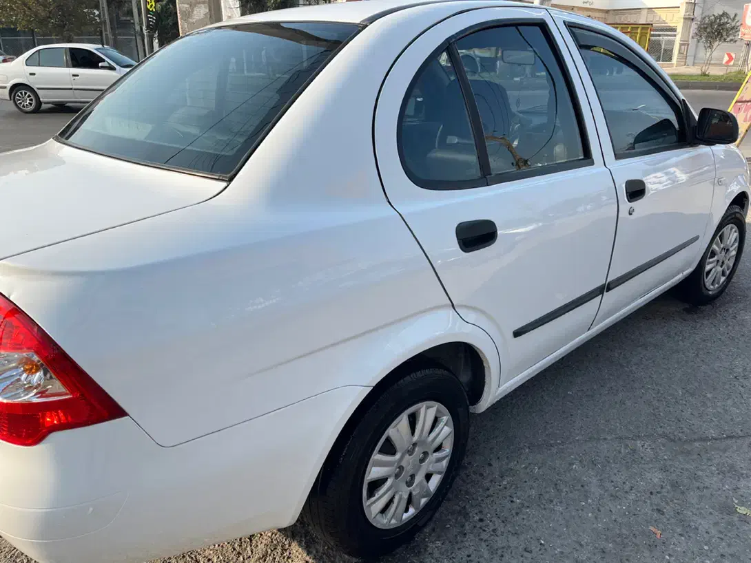 تیبا مدل ۹۵ سفید|خودرو سواری و وانت|ساری, |دیوار