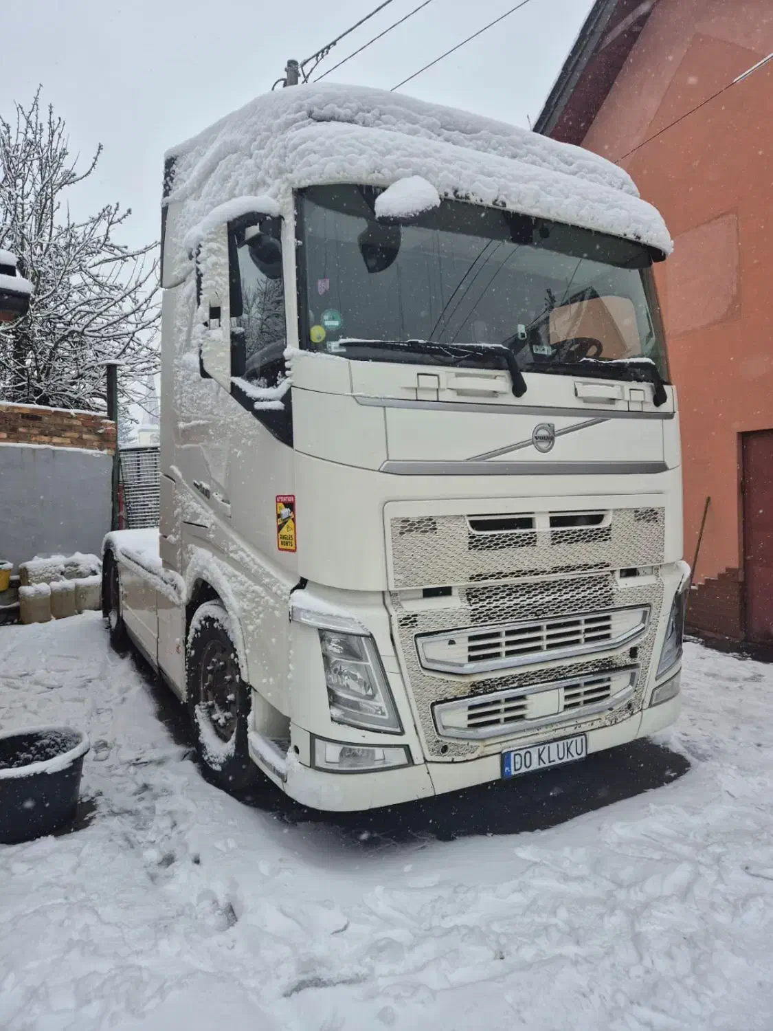 واردات انواع کامیون کشنده اروپایی|خودرو سنگین|یزد, |دیوار