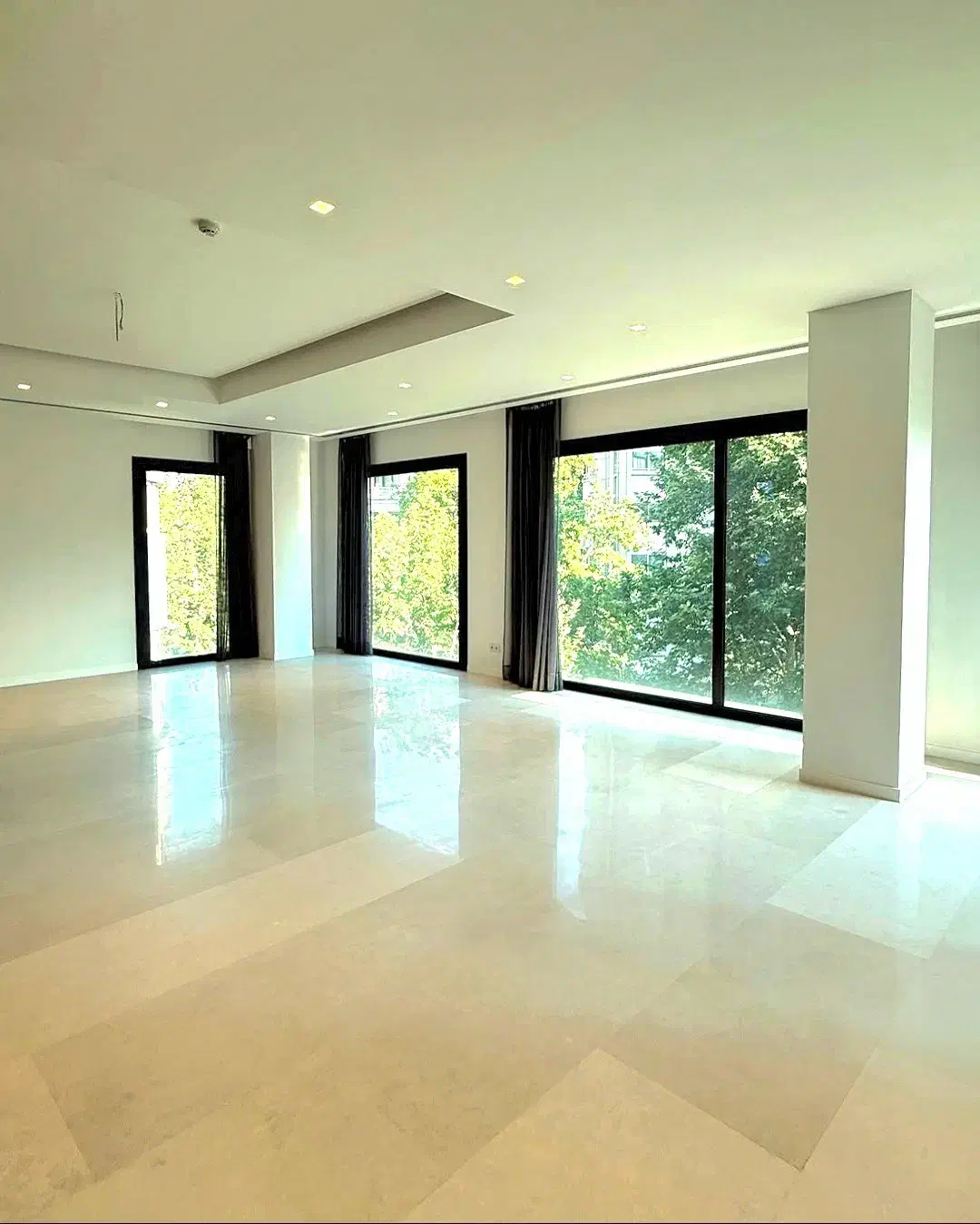 زعـفـرانـیــه ( ساختمان برند ) 200 متر