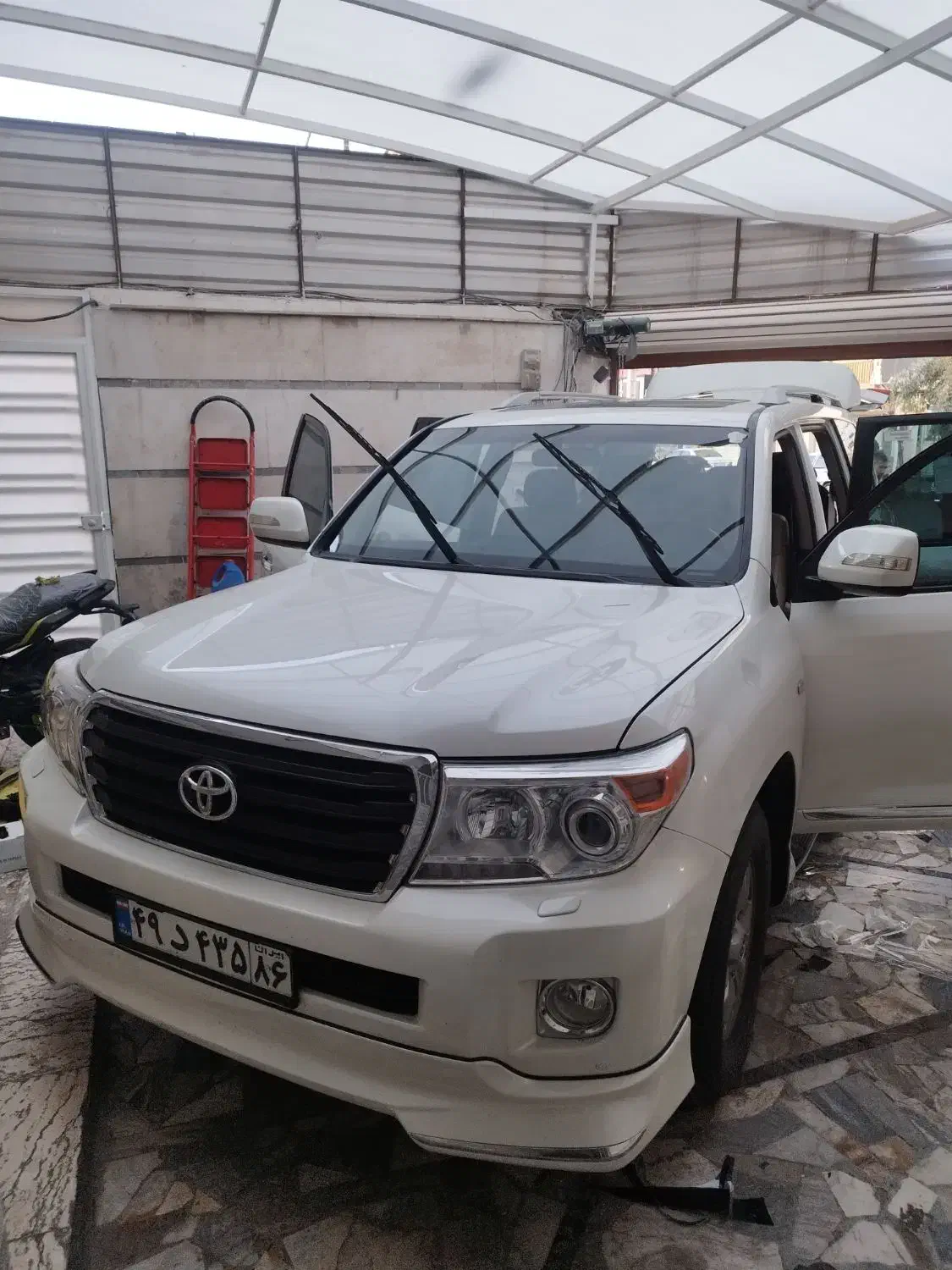 شیشه دودی solariyom داوود خطر با گارانتی ۴سالع|خدمات موتور و ماشین|قم, ژاندارمها|دیوار