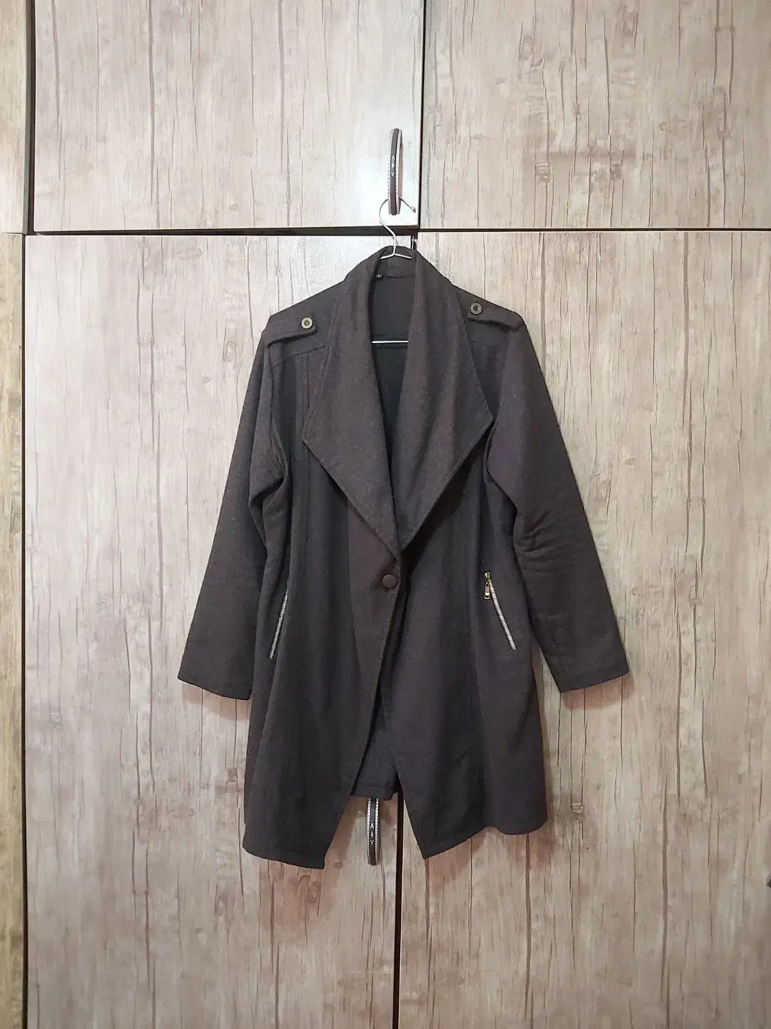 کلی لباس|لباس|مشهد, خواجه ربیع|دیوار