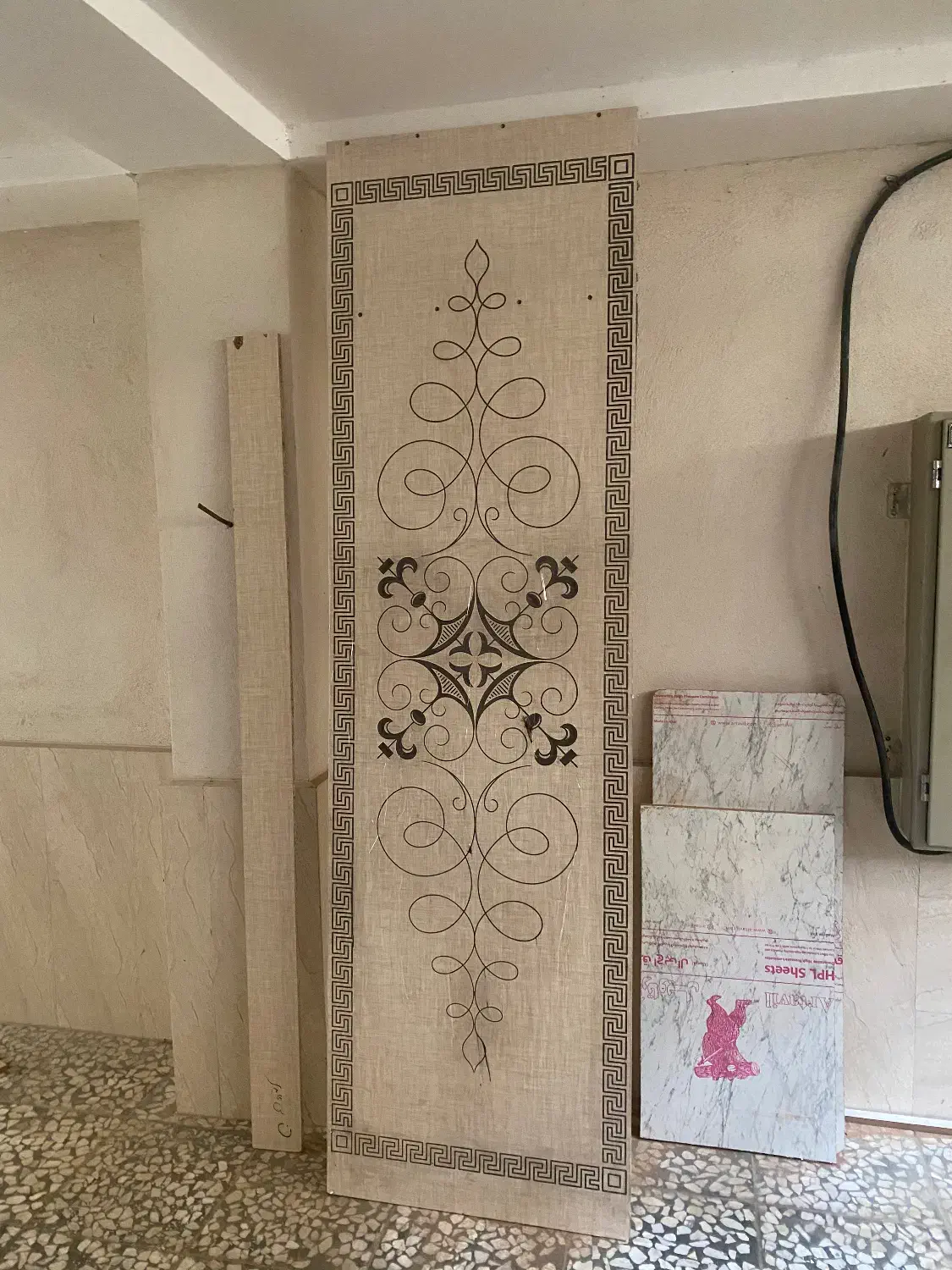 باکس چوب کنار یخچال|کتابخانه، شلف، قفسه‌های دیواری|رشت, جهاد|دیوار
