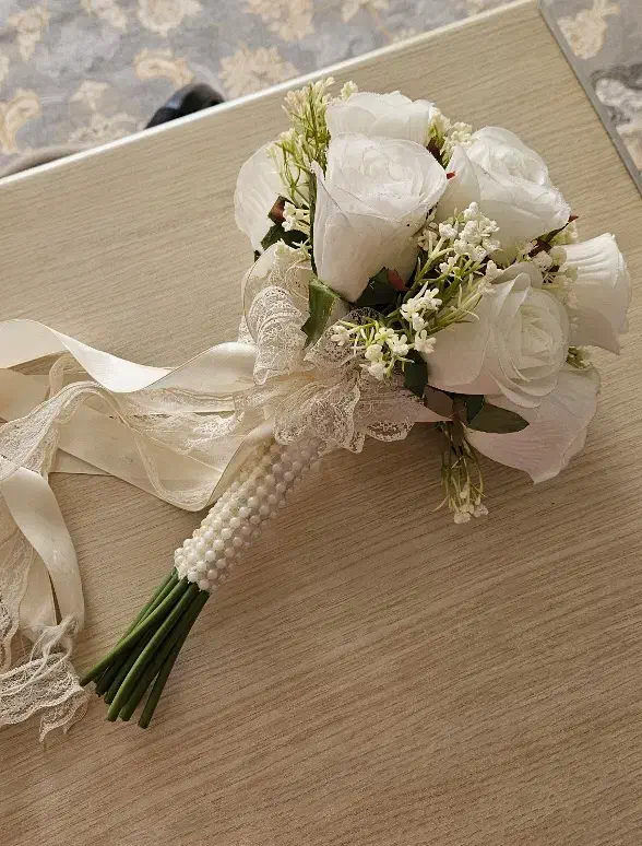 گل عروس|گل مصنوعی|قم, شهر قائم|دیوار