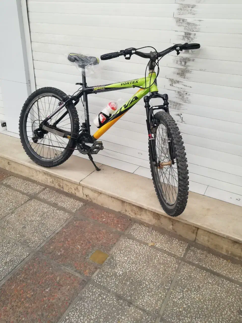 (۲۴ و۲۶ )بدنه تمام آلمینیوم مارک ویوا|دوچرخه، اسکیت، اسکوتر|بندر ماهشهر, |دیوار