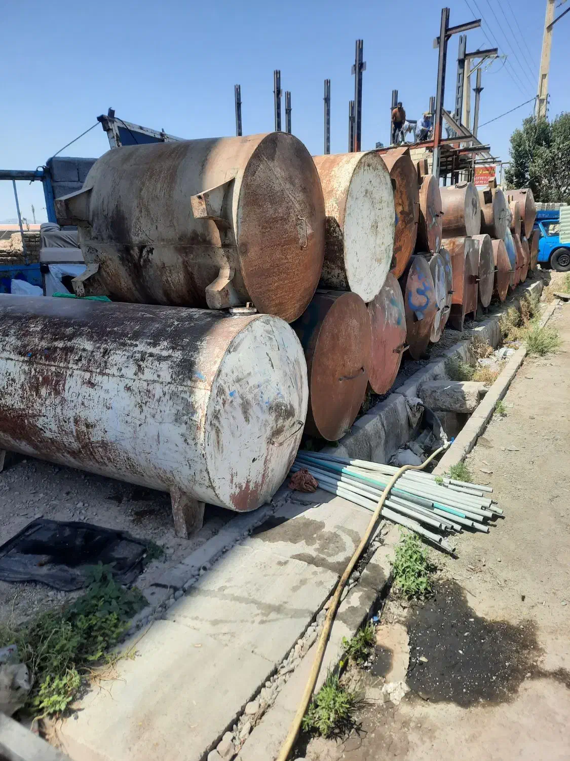 تانکر آب در شهر یامچی|مصالح و تجهیزات ساختمان|مرند, |دیوار