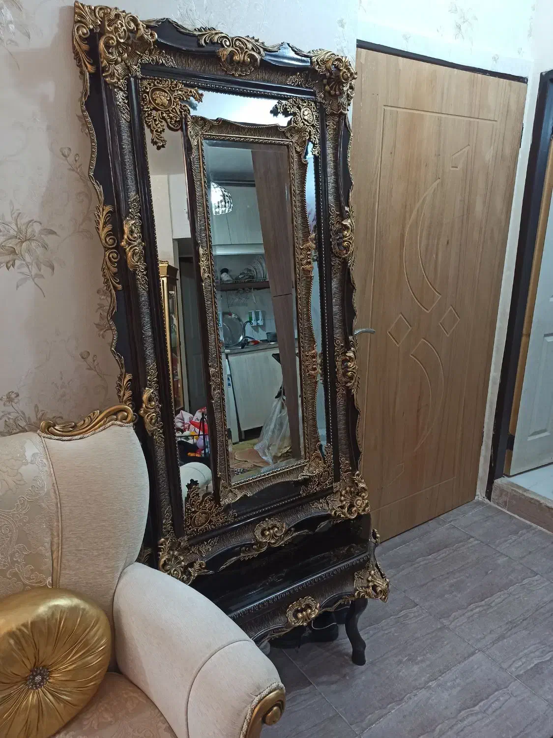 آینه و کنسول|مبلمان خانگی و میز عسلی|شهرضا, |دیوار