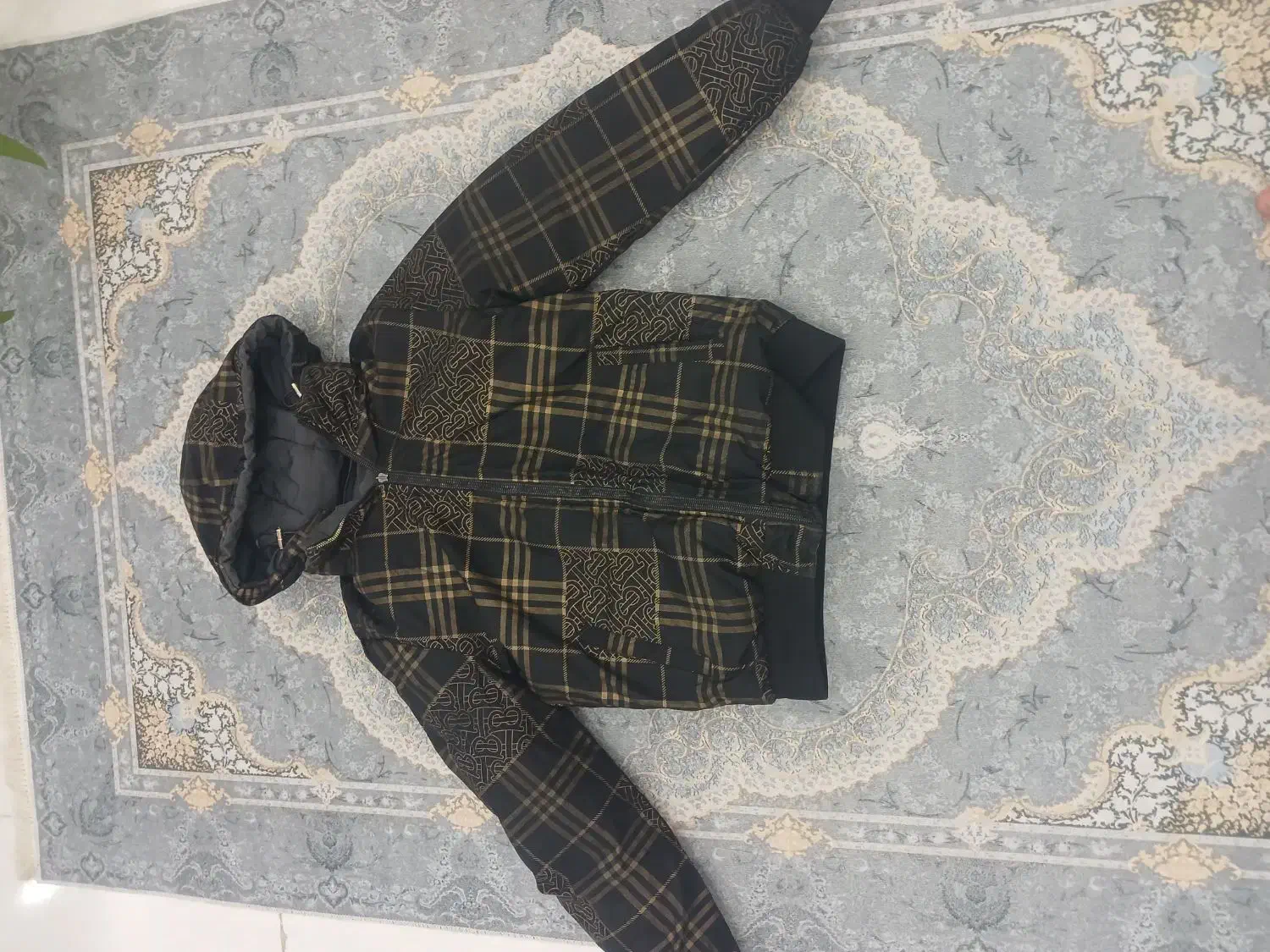 کابشن‌‌|لباس|محمدشهر, شهرک چمران|دیوار