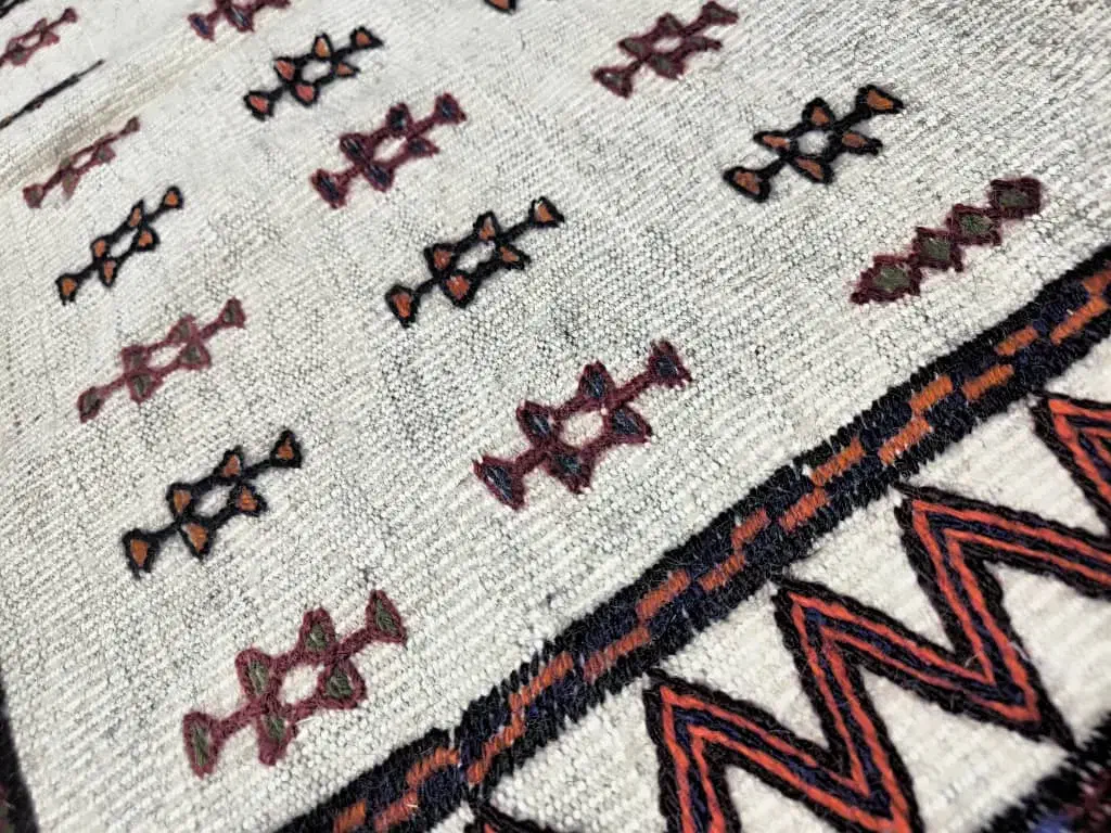 گلیم سفره قدیمی|گلیم، جاجیم، گبه|دهدشت, |دیوار