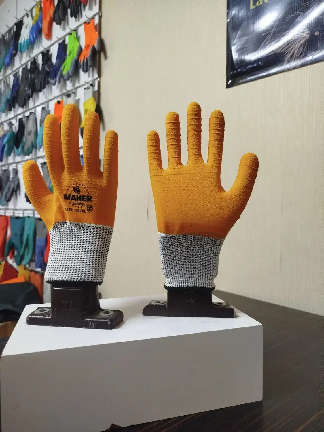 دنیای دستکش|لباس|تبریز, |دیوار