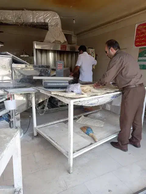 نیاز به کارگر نانوایی|استخدام خدمات فروشگاه و رستوران|ساری, |دیوار