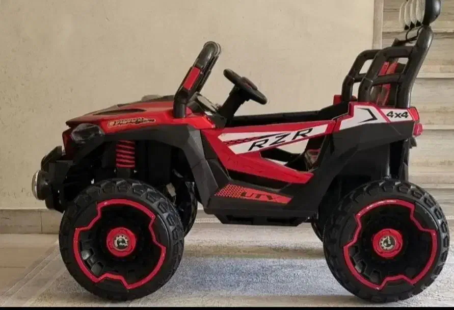 ماشین شارژی در حد نو|اسباببازی بچه|ایوان, |دیوار