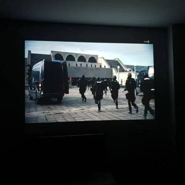 ویدیو پروژکتور جایگزین تلویزیون خانگی کیفیت عالی|تلویزیون و پروژکتور|شیراز, عفیفآباد|دیوار